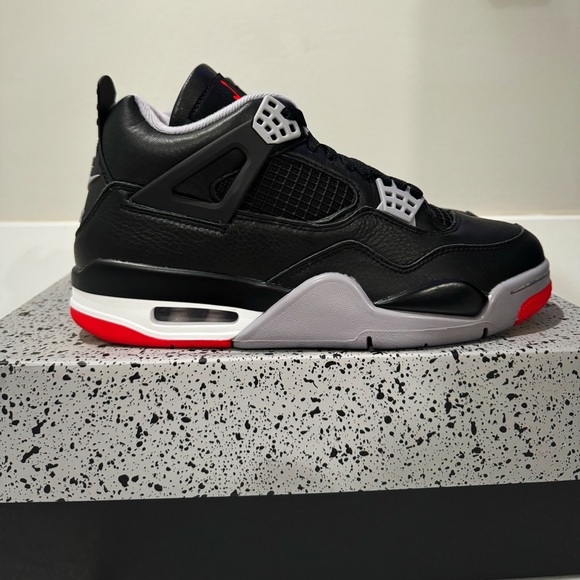 Air Jordan Bred 4 Reimagined - Picture 4 of 9